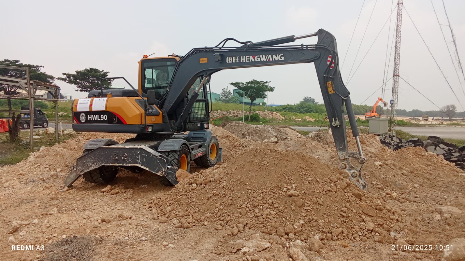 Daftar Harga Sewa Excavator PC90
